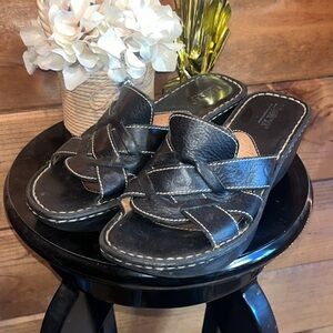 BORN LEATHER PLATFORM WEDGE SANDALS BLACK COMFORT & STYLE